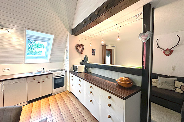 Voll ausgestattete Wohnküche