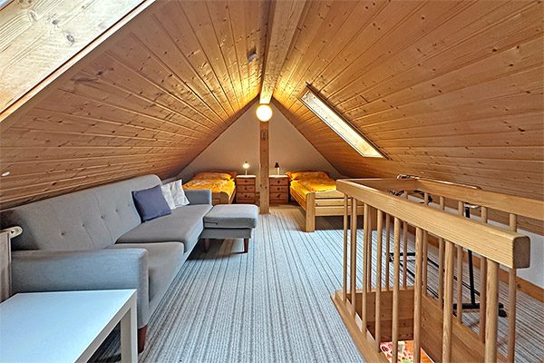 2 Einzelbetten im Dachspitz